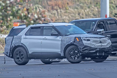 Facelifted 2024 Ford Explorer Spied With Revised Styling And New Tech |  Carscoops